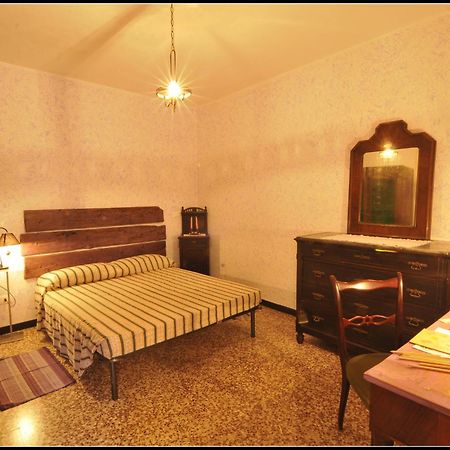 B&B Au Caruggiu Чериале Стая снимка